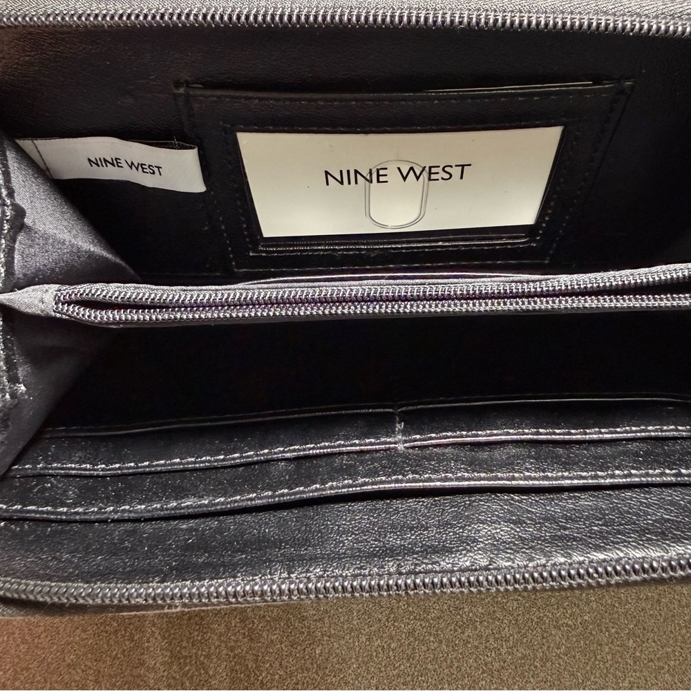 Nine West Black Pebbled Long Zip Around Wallet NEW (M1) - Picture 7 of 11